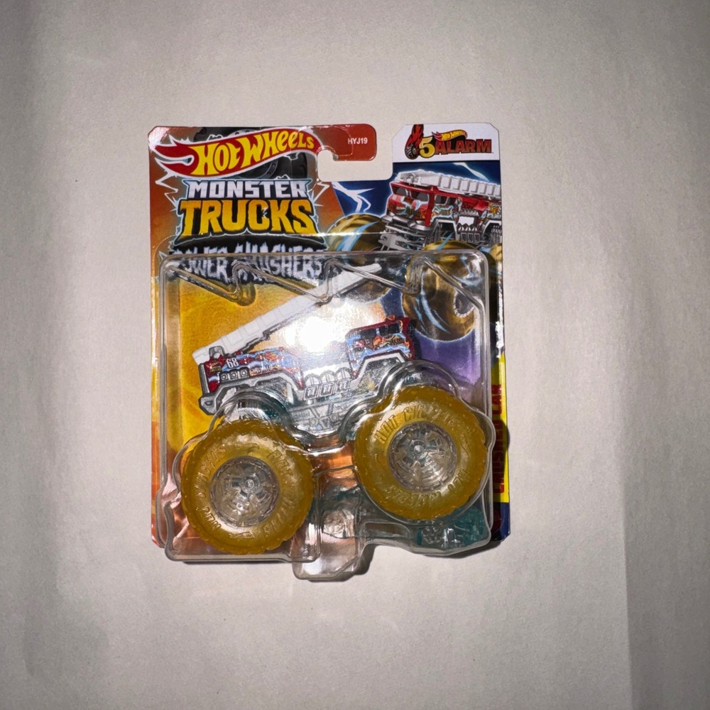Hot Wheels Monster Trucks 5 Alarm Fire Truck Red Power Smashers HYJ19